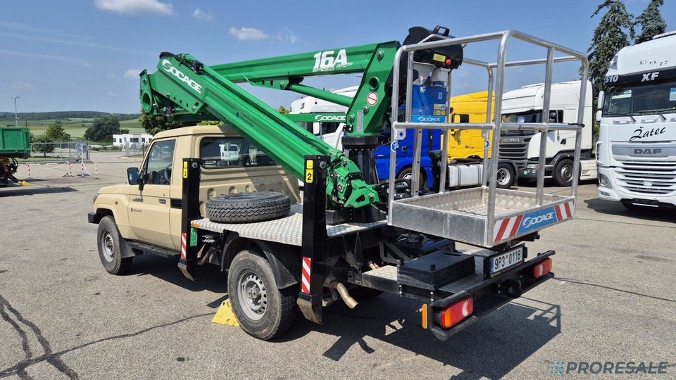 TOYOTA LAND CRUISER 79 montážní plošina - Nền bục trên không gắn trên xe tải: hình 3 TOYOTA LAND CRUISER 79 montážní plošina - Nền bục trên không gắn trên xe tải: hình 3