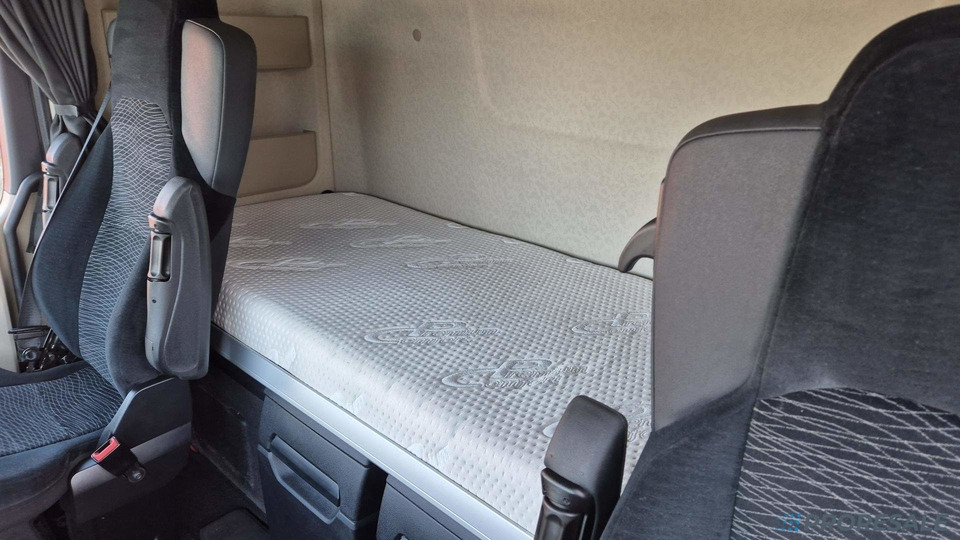 MERCEDES-BENZ ACTROS 1845 LS GIGA SPACE EURO 6 - Xe đầu kéo: hình 5 MERCEDES-BENZ ACTROS 1845 LS GIGA SPACE EURO 6 - Xe đầu kéo: hình 5