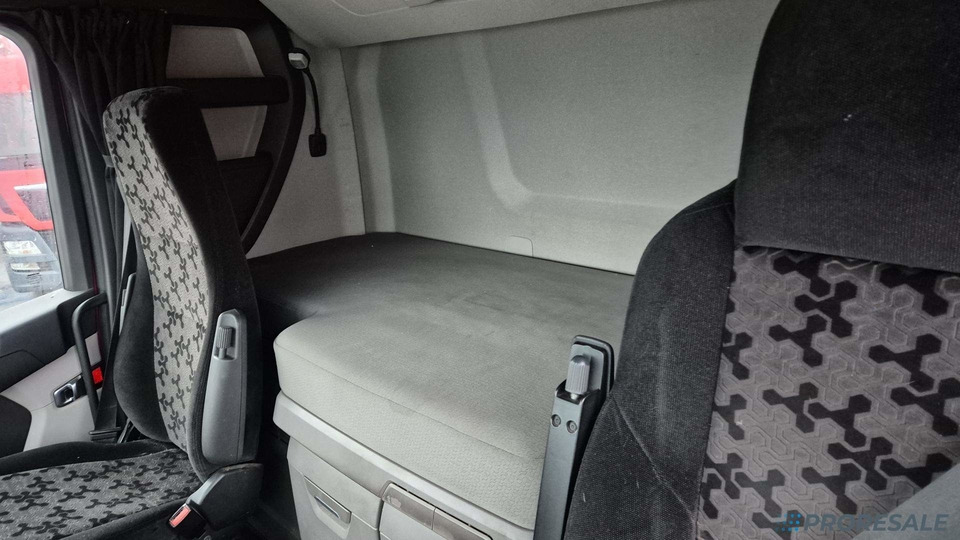 SCANIA R450 N323 NGS TOP LINE EURO 6 - Xe đầu kéo: hình 5 SCANIA R450 N323 NGS TOP LINE EURO 6 - Xe đầu kéo: hình 5