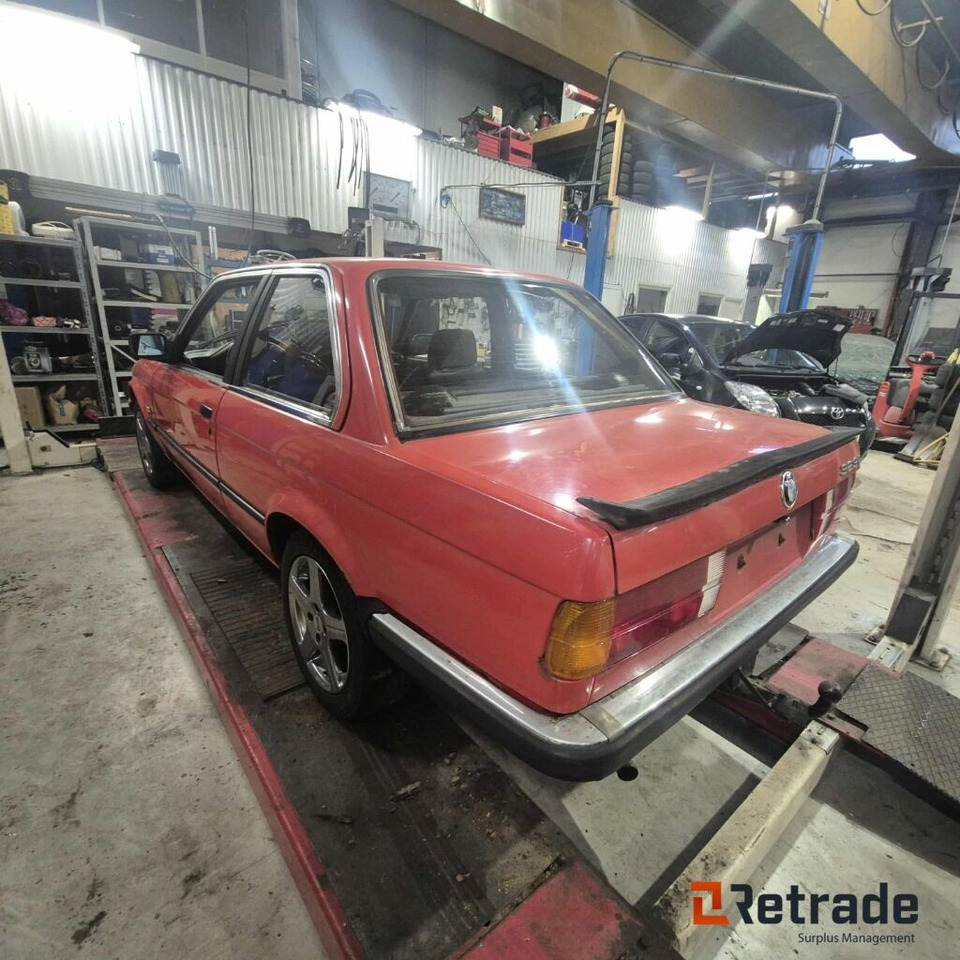 1984 BMW 323 i..Se video - Xe hơi: hình 5 1984 BMW 323 i..Se video - Xe hơi: hình 5