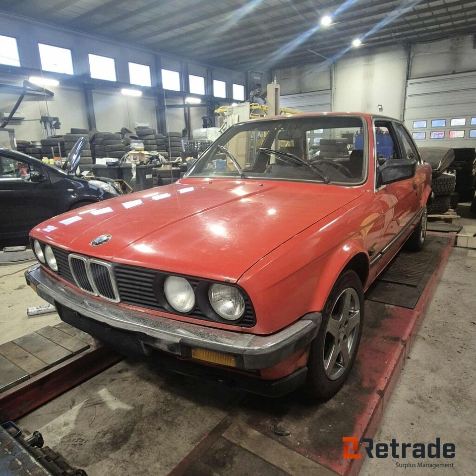1984 BMW 323 i..Se video - Xe hơi: hình 1 1984 BMW 323 i..Se video - Xe hơi: hình 1