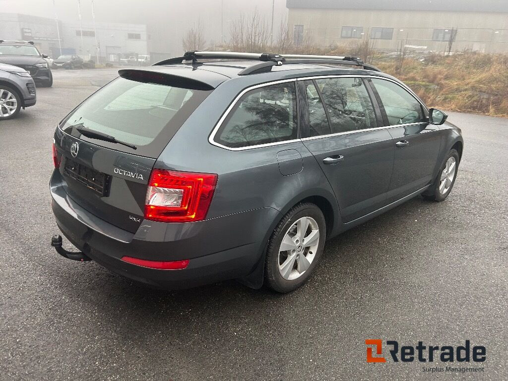2016 Personbil SKODA OCTAVIA 1.8 TSI 180 hk 4x4 Style 6DSG EU-Godkjent - Xe hơi: hình 4 2016 Personbil SKODA OCTAVIA 1.8 TSI 180 hk 4x4 Style 6DSG EU-Godkjent - Xe hơi: hình 4