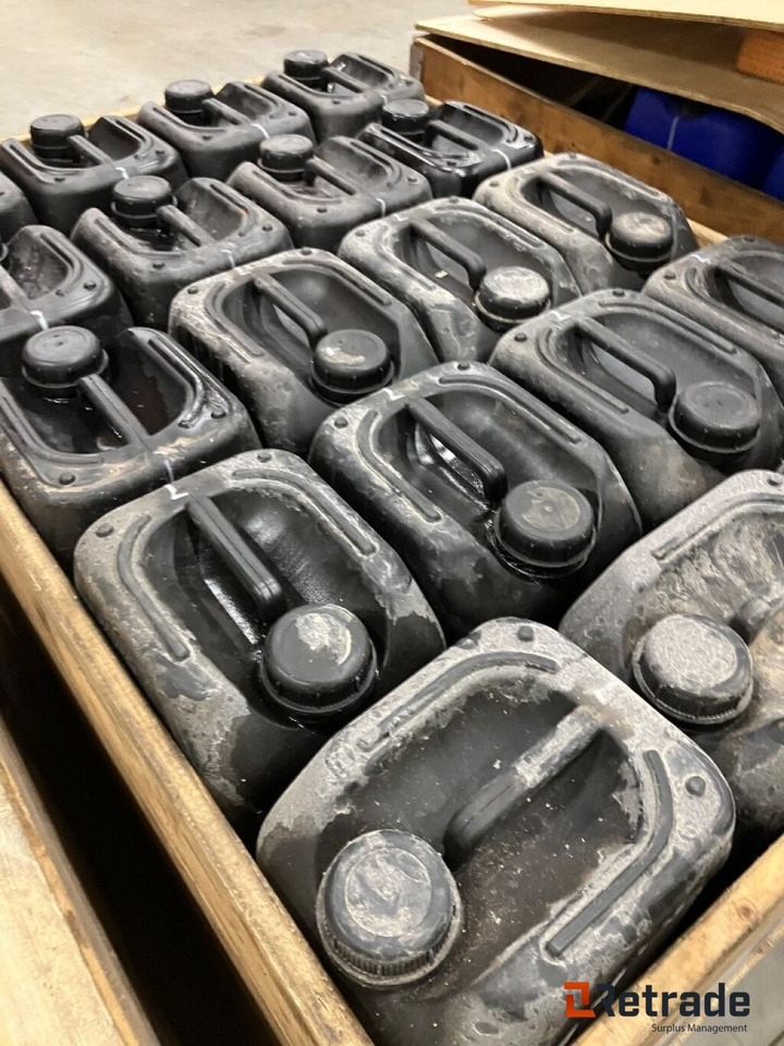 Diverse oljer - Dầu động cơ và các sản phẩm chăm sóc xe hơi: hình 1 Diverse oljer - Dầu động cơ và các sản phẩm chăm sóc xe hơi: hình 1