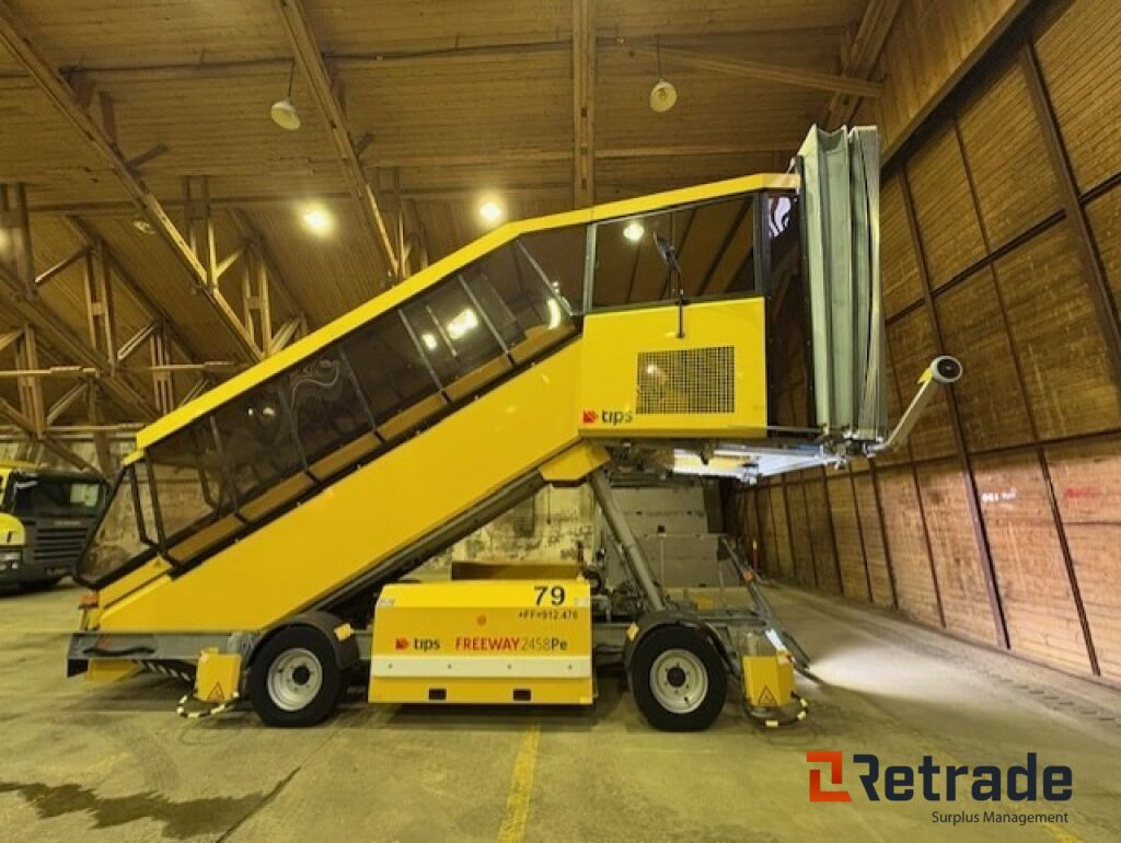 Flytrapp - TIPS FREEWAY 2458Pe - Lav timestand. - Cầu thang hành khách: hình 1 Flytrapp - TIPS FREEWAY 2458Pe - Lav timestand. - Cầu thang hành khách: hình 1