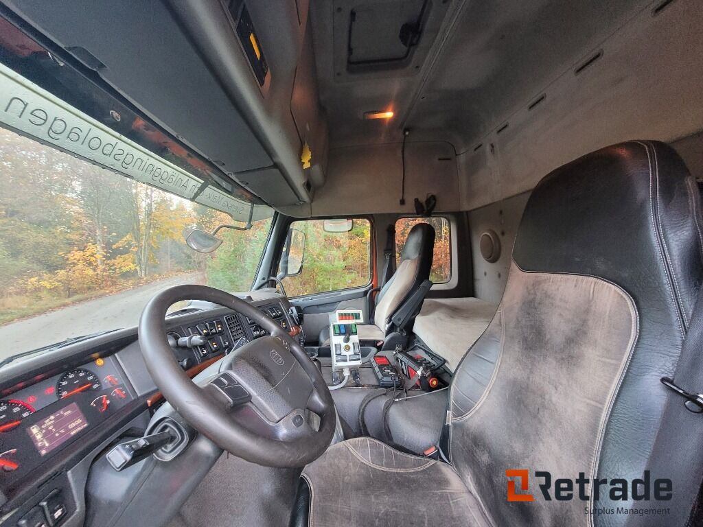 Lastväxlare plogutrustad med underbett Volvo FM 12 , Full parabel - Xe tải nâng móc, Xe cẩu tự hành: hình 5 Lastväxlare plogutrustad med underbett Volvo FM 12 , Full parabel - Xe tải nâng móc, Xe cẩu tự hành: hình 5