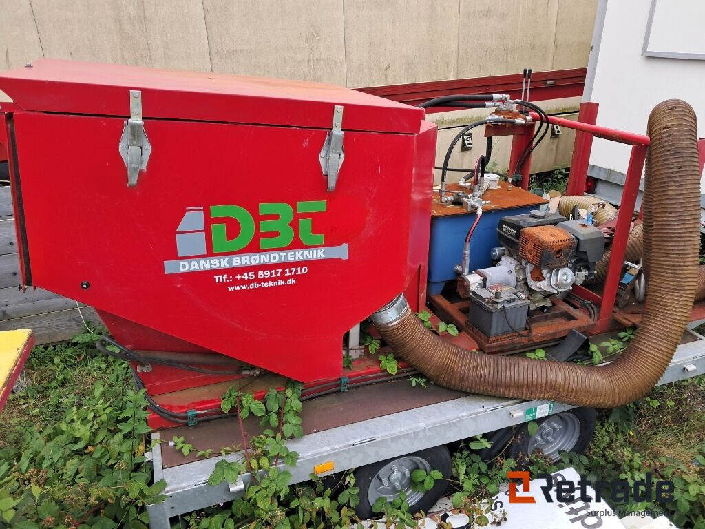 Løvsuger på trailer - Trang thiết bị vườn: hình 4 Løvsuger på trailer - Trang thiết bị vườn: hình 4