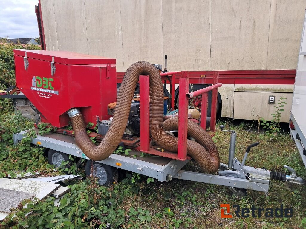 Løvsuger på trailer - Trang thiết bị vườn: hình 1 Løvsuger på trailer - Trang thiết bị vườn: hình 1