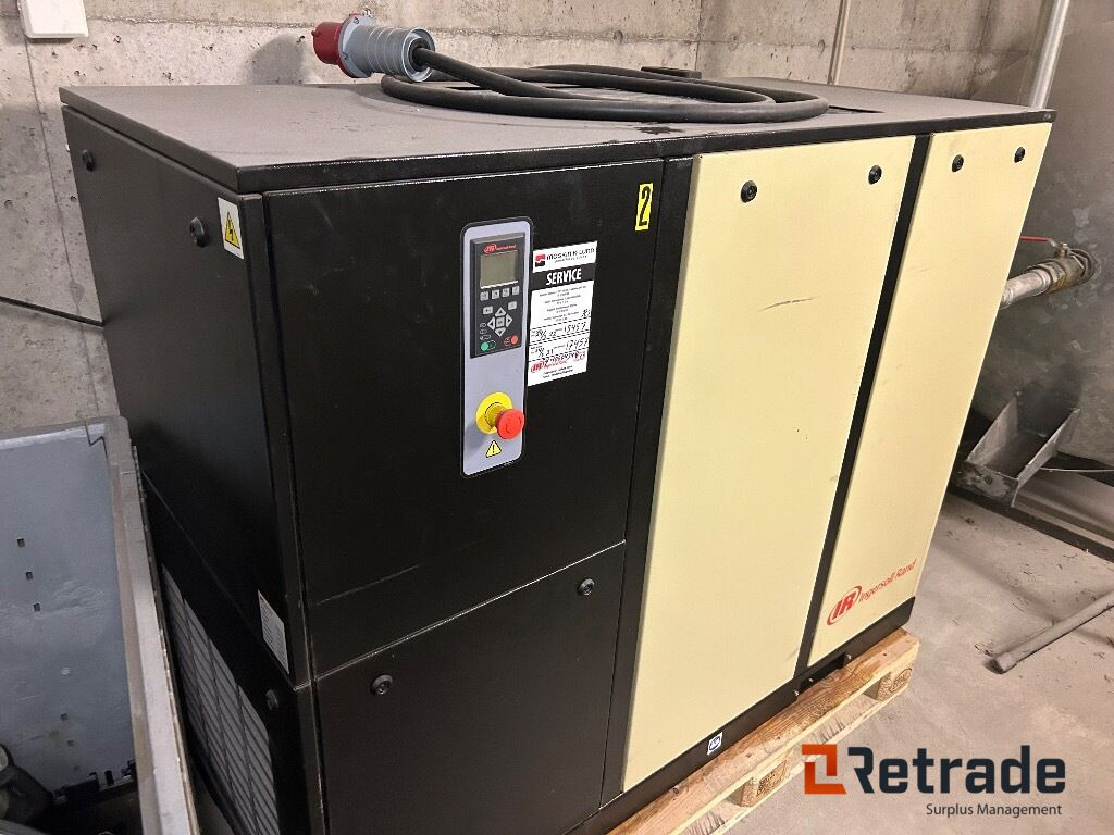 2015 Luft kompressor IR Ingersoll Rand IRN18K-CC-HV og 2012 Luftørker D24 0IN-A - Máy móc công nghiệp: hình 1 2015 Luft kompressor IR Ingersoll Rand IRN18K-CC-HV og 2012 Luftørker D24 0IN-A - Máy móc công nghiệp: hình 1