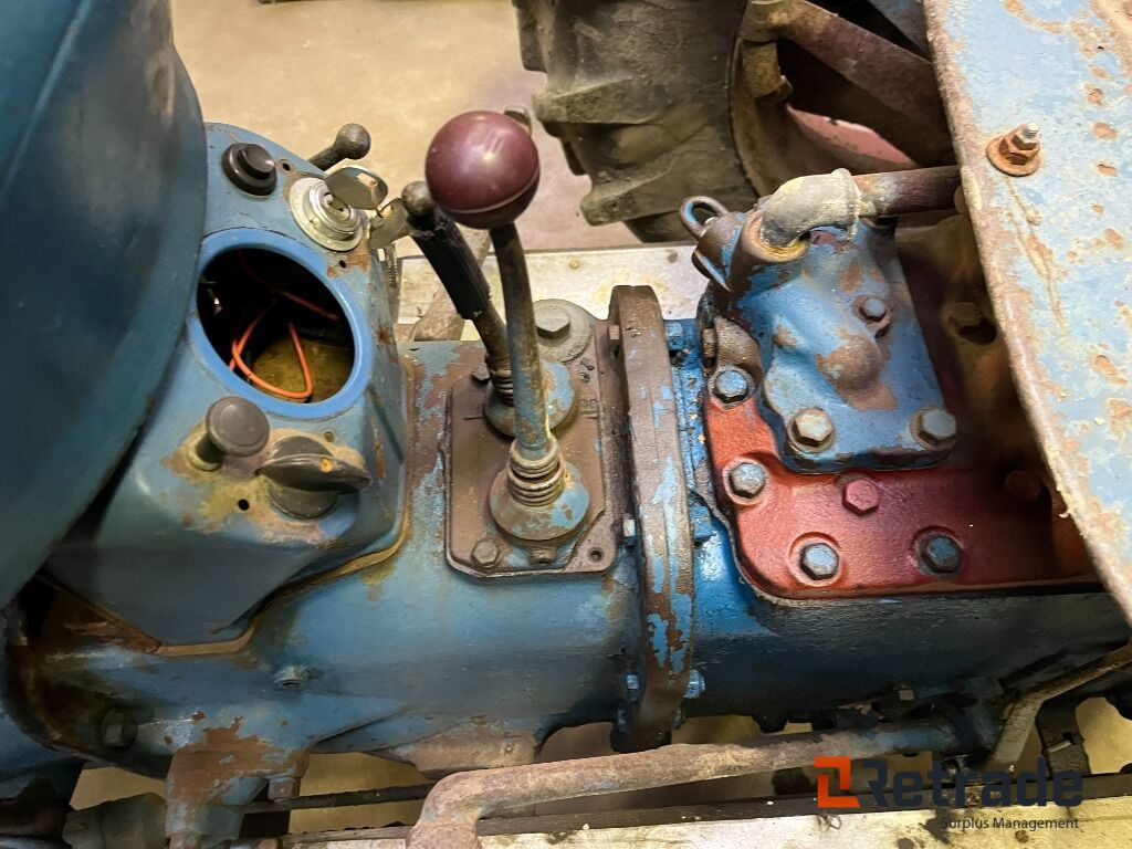 Máy móc nông nghiệp Traktor Ford Dextra Traktor: hình 10 Máy móc nông nghiệp Traktor Ford Dextra Traktor: hình 10