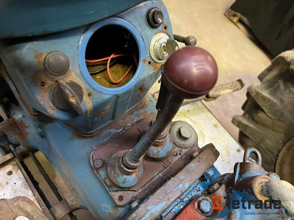 Máy móc nông nghiệp Traktor Ford Dextra Traktor: hình 14 Máy móc nông nghiệp Traktor Ford Dextra Traktor: hình 14