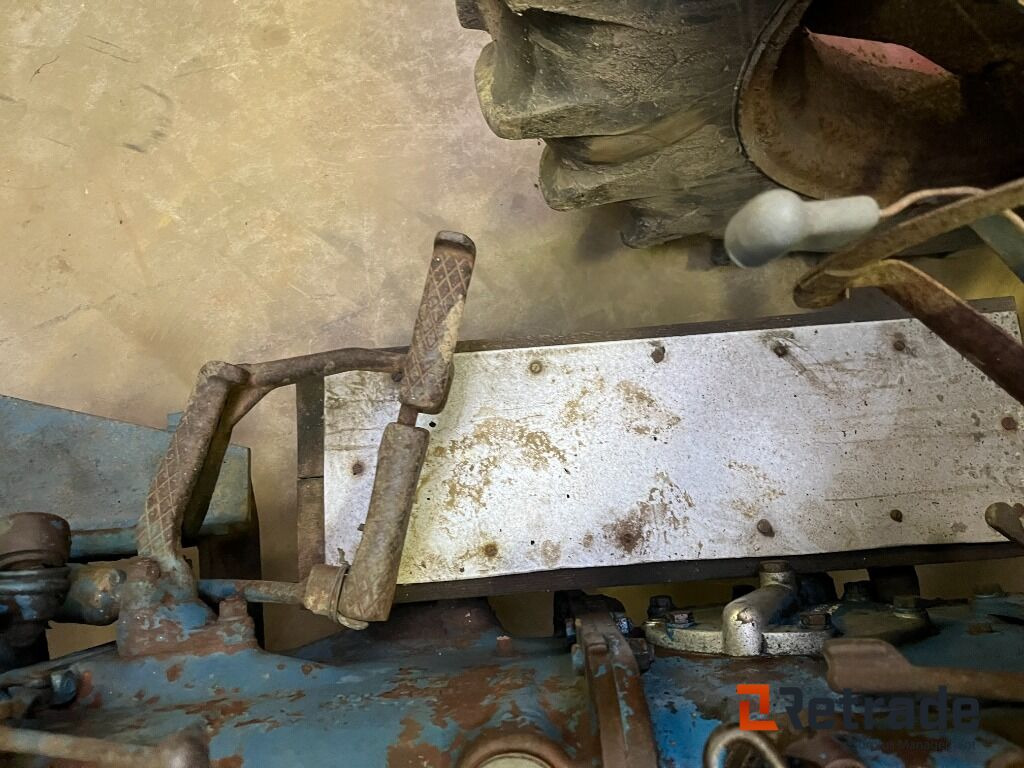 Máy móc nông nghiệp Traktor Ford Dextra Traktor: hình 12 Máy móc nông nghiệp Traktor Ford Dextra Traktor: hình 12