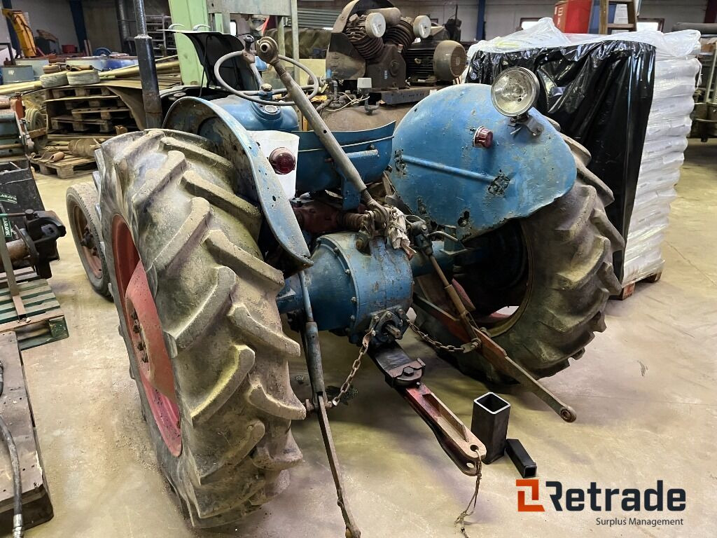 Máy móc nông nghiệp Traktor Ford Dextra Traktor: hình 6 Máy móc nông nghiệp Traktor Ford Dextra Traktor: hình 6