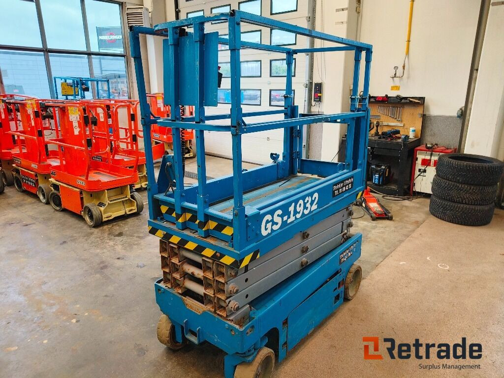 Sakselift Genie GS-1932 - Máy móc xây dựng: hình 3 Sakselift Genie GS-1932 - Máy móc xây dựng: hình 3