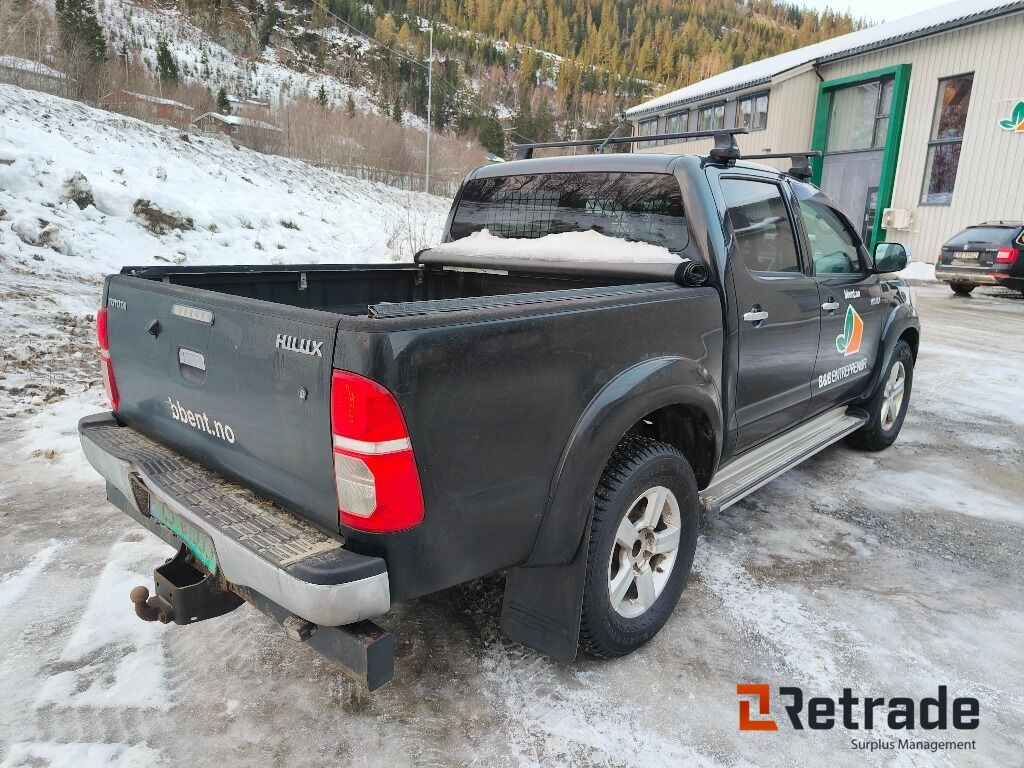 TOYOTA Hilux 4WD - Xe hơi: hình 4 TOYOTA Hilux 4WD - Xe hơi: hình 4