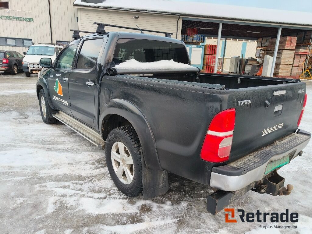 TOYOTA Hilux 4WD - Xe hơi: hình 5 TOYOTA Hilux 4WD - Xe hơi: hình 5