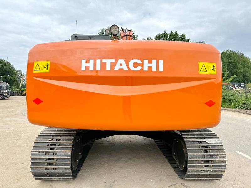 Hitachi ZX220LC-5G / 2025 ULTRA MODEL / ISUZU ENGINE - Máy xúc bánh xích: hình 4 Hitachi ZX220LC-5G / 2025 ULTRA MODEL / ISUZU ENGINE - Máy xúc bánh xích: hình 4