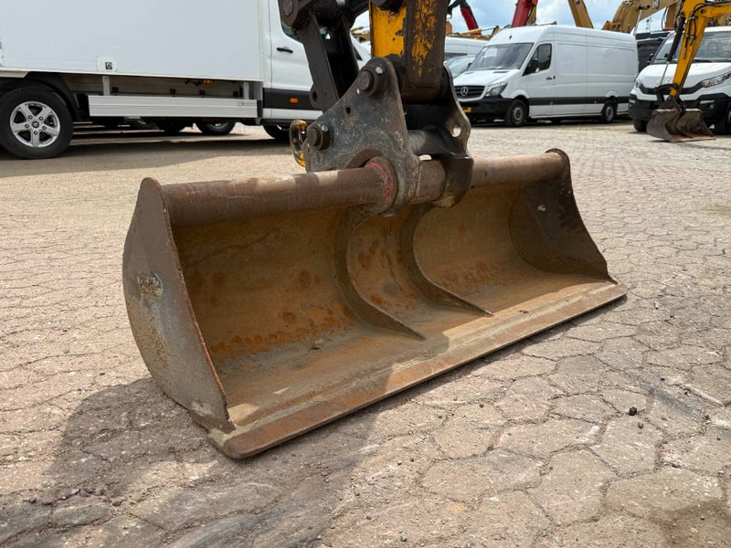 Máy xúc mini JCB 48Z-1 - Hammer Lines / Quick Coupler: hình 15