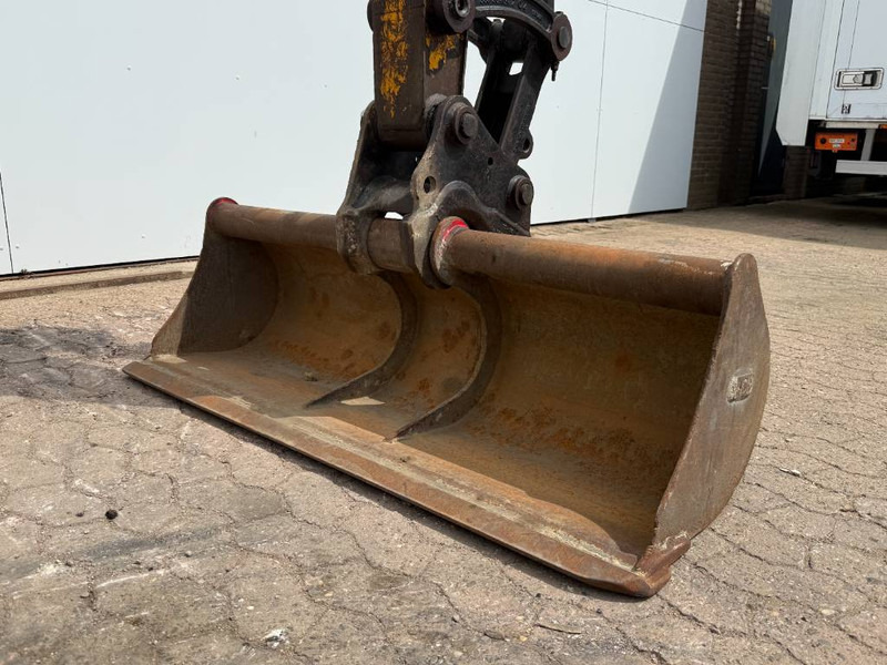 Máy xúc mini JCB 48Z-1 - Hammer Lines / Quick Coupler: hình 14