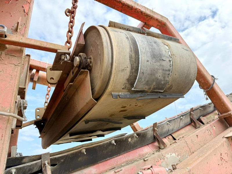 Máy nghiền di động Kleemann MRB130RH - German Machine / Return Conveyor: hình 16 Máy nghiền di động Kleemann MRB130RH - German Machine / Return Conveyor: hình 16