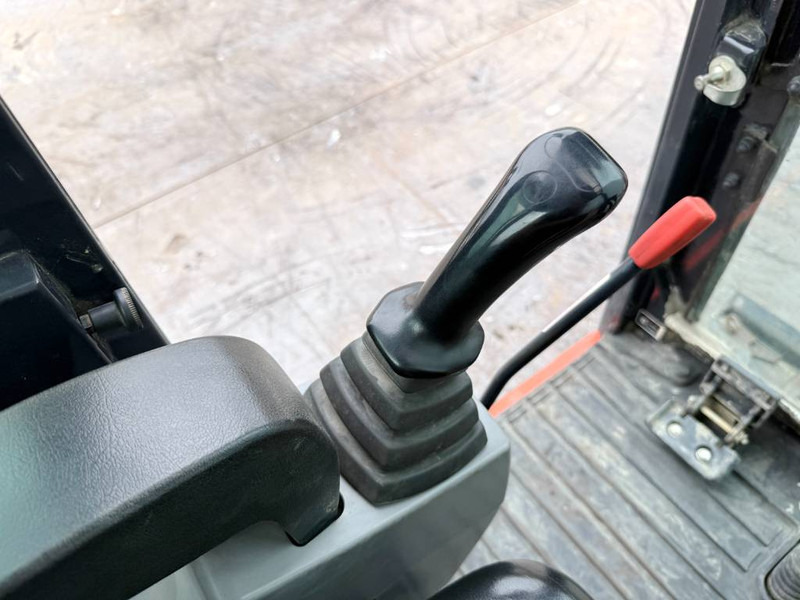 Máy xúc mini Kubota KX016-4 - Hammer Lines / Quick Coupler: hình 10