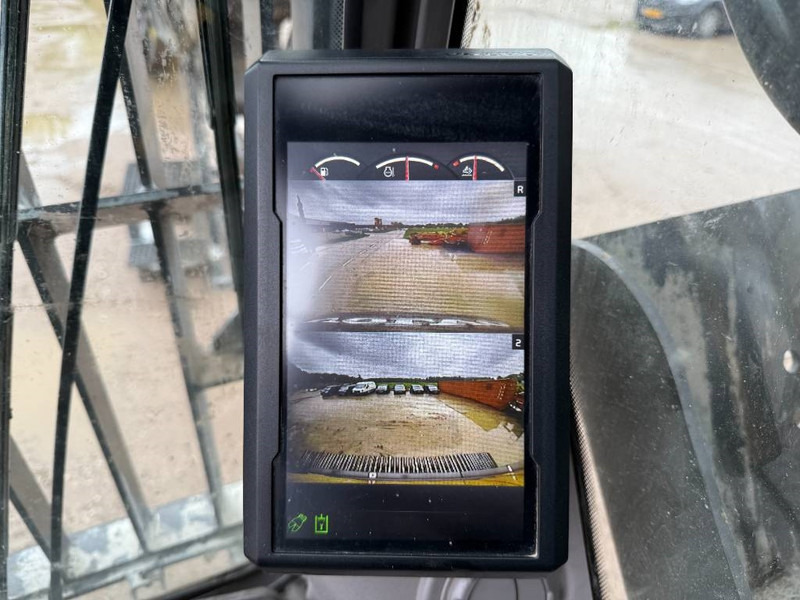 Máy xúc bánh xích Volvo EC380EHR UHD - 24m / Hydr Undercarriage / Oilquick: hình 9 Máy xúc bánh xích Volvo EC380EHR UHD - 24m / Hydr Undercarriage / Oilquick: hình 9