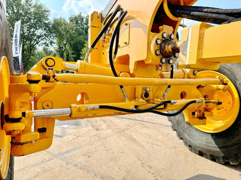 Máy san Volvo G970 - 3 Tine Ripper / EPA Certified: hình 13 Máy san Volvo G970 - 3 Tine Ripper / EPA Certified: hình 13