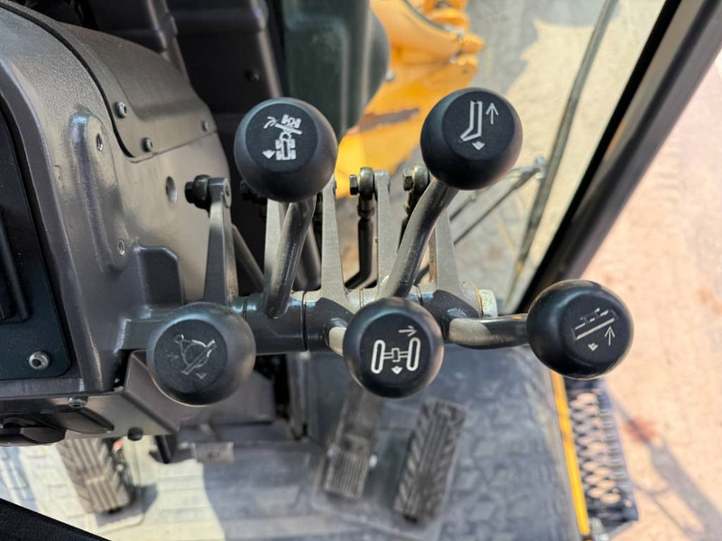 Máy san Volvo G970 - 3 Tine Ripper / EPA Certified: hình 20 Máy san Volvo G970 - 3 Tine Ripper / EPA Certified: hình 20