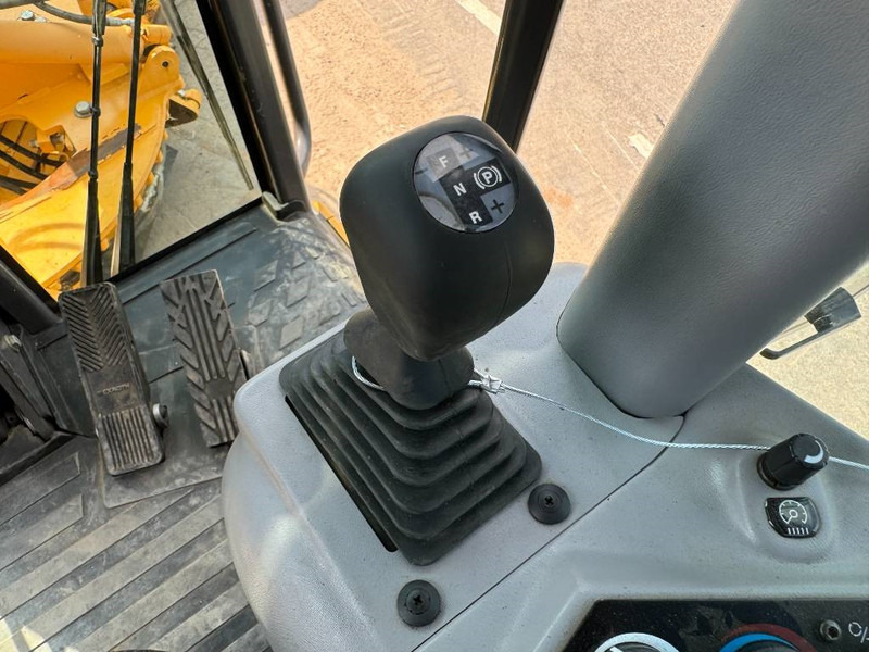 Máy san Volvo G970 - 3 Tine Ripper / EPA Certified: hình 19 Máy san Volvo G970 - 3 Tine Ripper / EPA Certified: hình 19