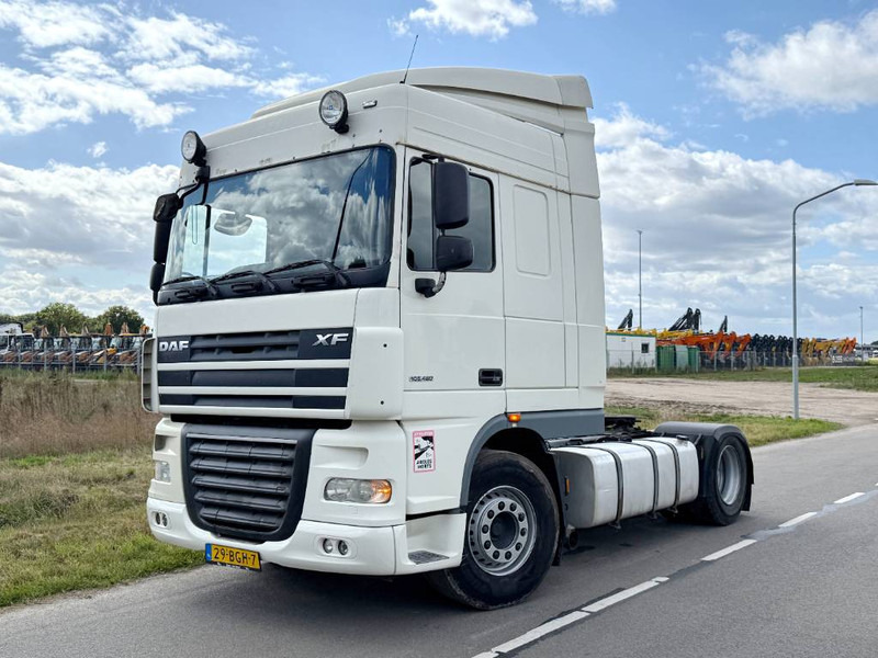 DAF XF105.460 - Automatic / Airco / Cruise Control - Xe đầu kéo: hình 1 DAF XF105.460 - Automatic / Airco / Cruise Control - Xe đầu kéo: hình 1