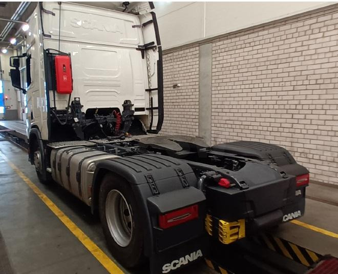 Scania R 450 - Xe đầu kéo: hình 4 Scania R 450 - Xe đầu kéo: hình 4