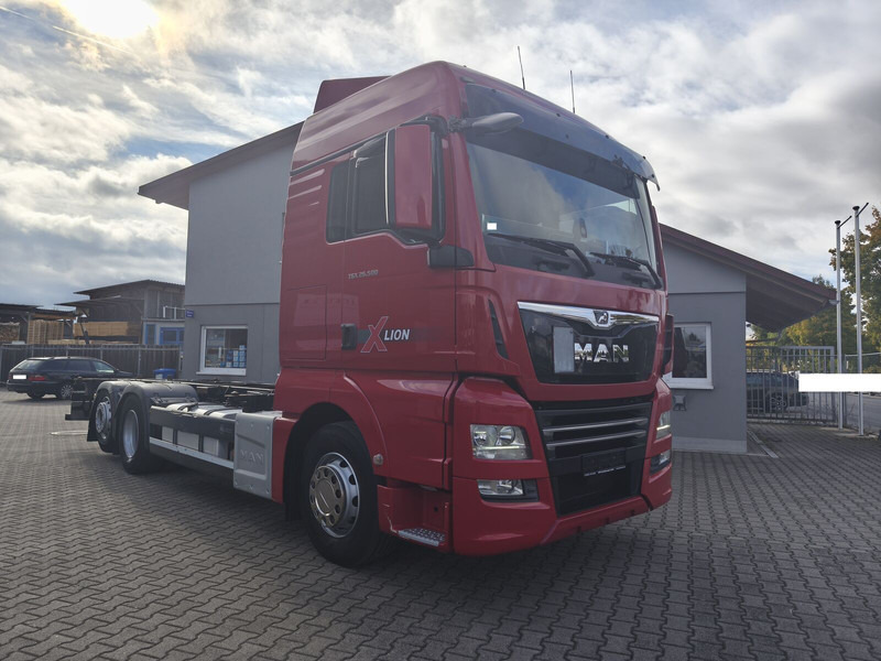 MAN TGX 26.500 BDF 6x2 Euro 6 Standard Lift+Lenk (29) - Xe tải khung gầm: hình 2 MAN TGX 26.500 BDF 6x2 Euro 6 Standard Lift+Lenk (29) - Xe tải khung gầm: hình 2