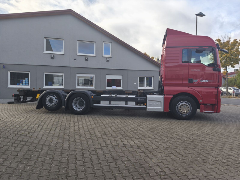 MAN TGX 26.500 BDF 6x2 Euro 6 Standard Lift+Lenk (29) - Xe tải khung gầm: hình 4 MAN TGX 26.500 BDF 6x2 Euro 6 Standard Lift+Lenk (29) - Xe tải khung gầm: hình 4