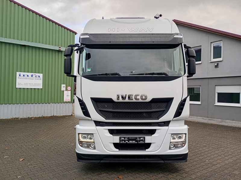 Iveco Stralis 420 - Xe đầu kéo: hình 3 Iveco Stralis 420 - Xe đầu kéo: hình 3