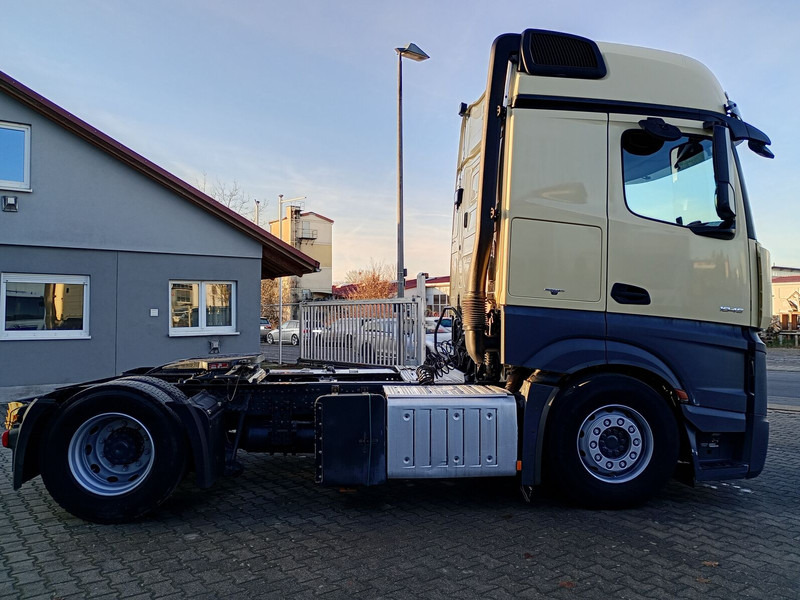 Mercedes-Benz Actros 1845 - Xe đầu kéo: hình 4 Mercedes-Benz Actros 1845 - Xe đầu kéo: hình 4