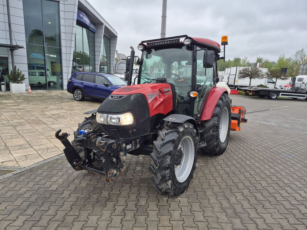 Case IH Farmall 75 / 2022 / Only 1853 MTH / Sweeper + Plow Extra / 1 OWN - Máy cày: hình 4 Case IH Farmall 75 / 2022 / Only 1853 MTH / Sweeper + Plow Extra / 1 OWN - Máy cày: hình 4