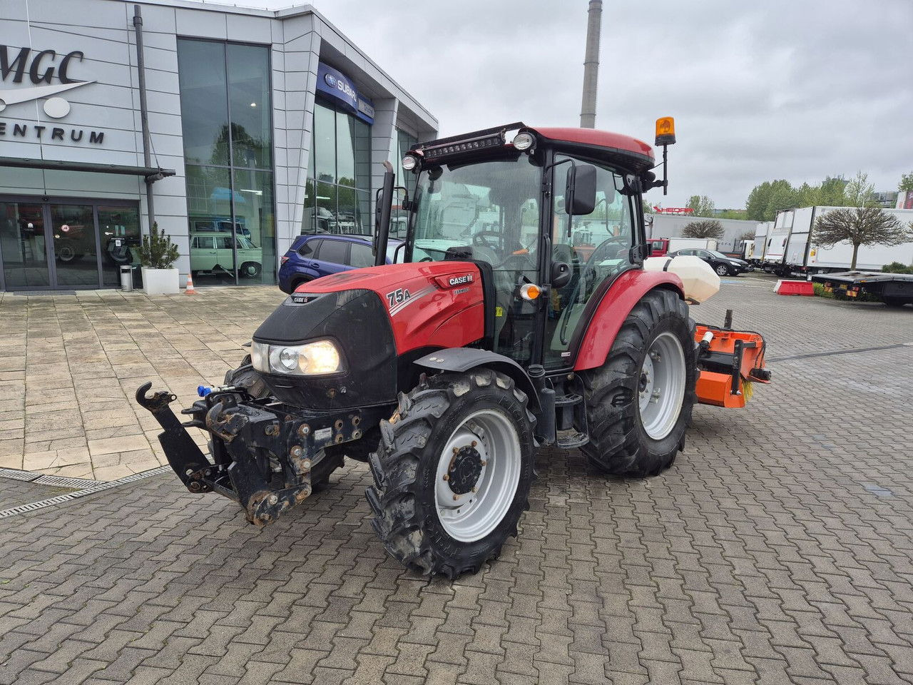 Case IH Farmall 75 / 2022 / Only 1853 MTH / Sweeper + Plow Extra / 1 OWN - Máy cày: hình 3 Case IH Farmall 75 / 2022 / Only 1853 MTH / Sweeper + Plow Extra / 1 OWN - Máy cày: hình 3