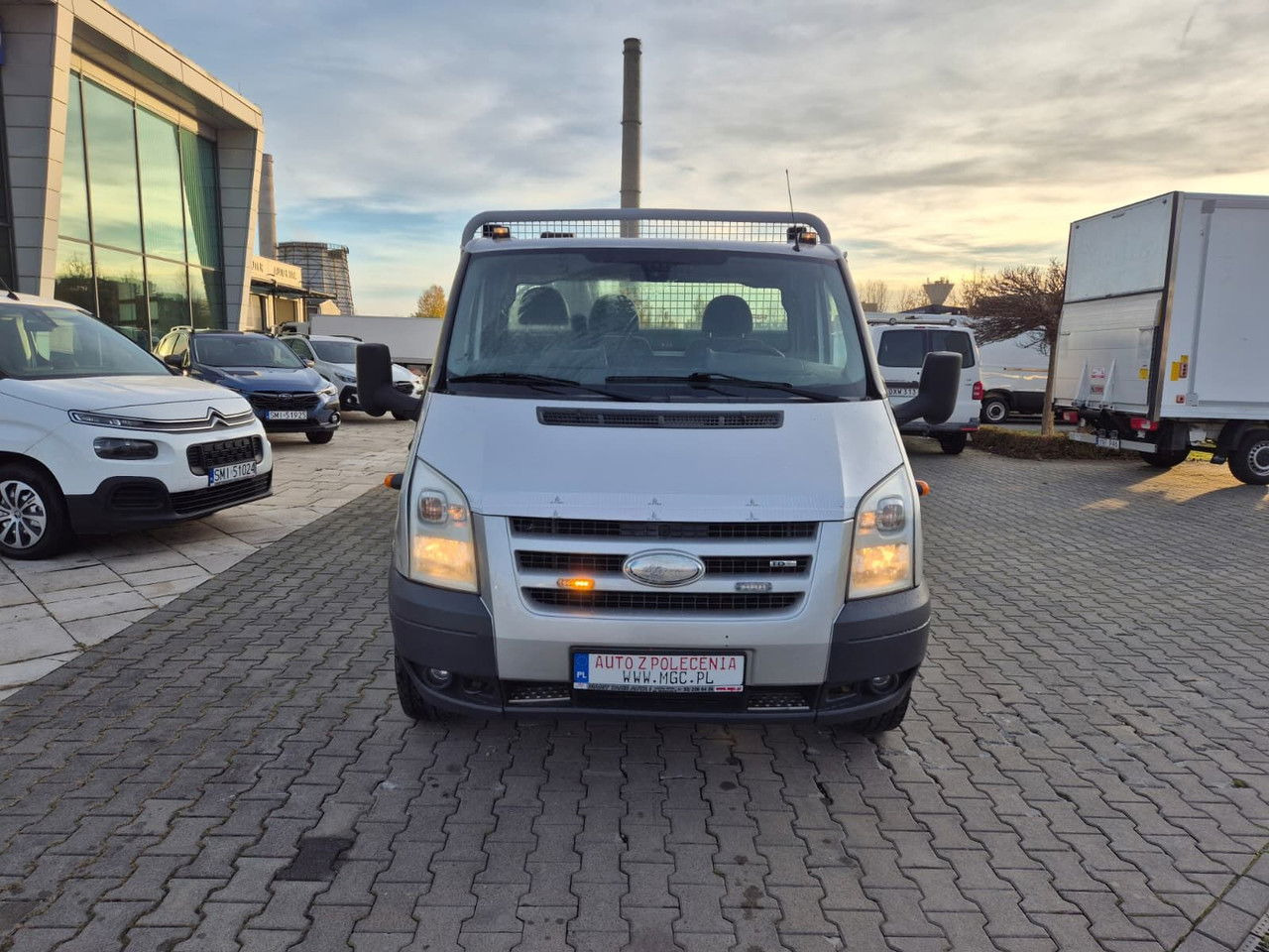 Ford Transit 350 2.4 TDCi / Very Strong Hiab / 1 Owner / Serviced - Xe tải nhỏ phẳng: hình 3 Ford Transit 350 2.4 TDCi / Very Strong Hiab / 1 Owner / Serviced - Xe tải nhỏ phẳng: hình 3