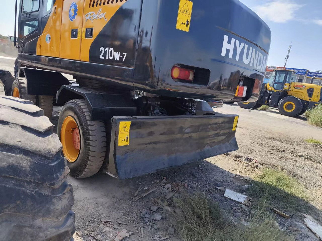 Hyundai R210-7 / Cummins / 1800MTH / Like NEW/20,5Tons/Sp R210-7 / Cummins / 1800MTH / Like NEW/20,5Tons/Special Ofert - Máy xúc bánh lốp: hình 3 Hyundai R210-7 / Cummins / 1800MTH / Like NEW/20,5Tons/Sp R210-7 / Cummins / 1800MTH / Like NEW/20,5Tons/Special Ofert - Máy xúc bánh lốp: hình 3