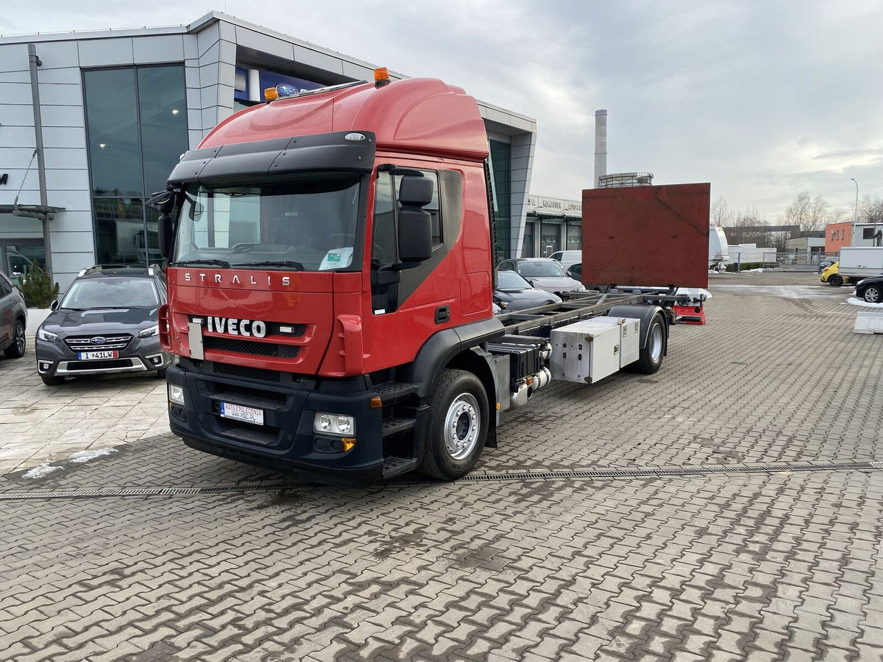 IVECO Iveco Stralis 360 AT 190 / Euro 5 / NEW Service / Long Frame - Xe tải khung gầm: hình 2 IVECO Iveco Stralis 360 AT 190 / Euro 5 / NEW Service / Long Frame - Xe tải khung gầm: hình 2