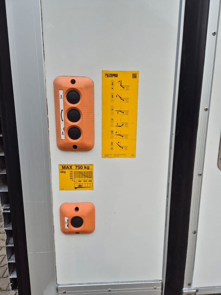 Xe van đông lạnh Iveco Daily 35S16 Hi-Matic / 1 Owner / Mitsubishi / Serviced: hình 16