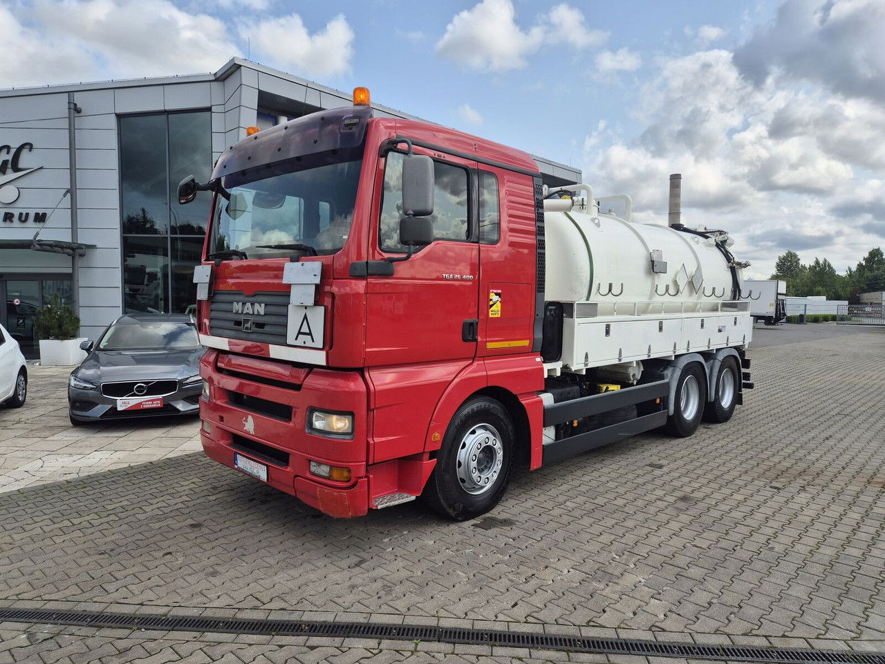 MAN TGA 26.400 ADR / Jurop / 6X4 / 12m3+1m3 / 1 Owner - Xe tải chân không: hình 1 MAN TGA 26.400 ADR / Jurop / 6X4 / 12m3+1m3 / 1 Owner - Xe tải chân không: hình 1