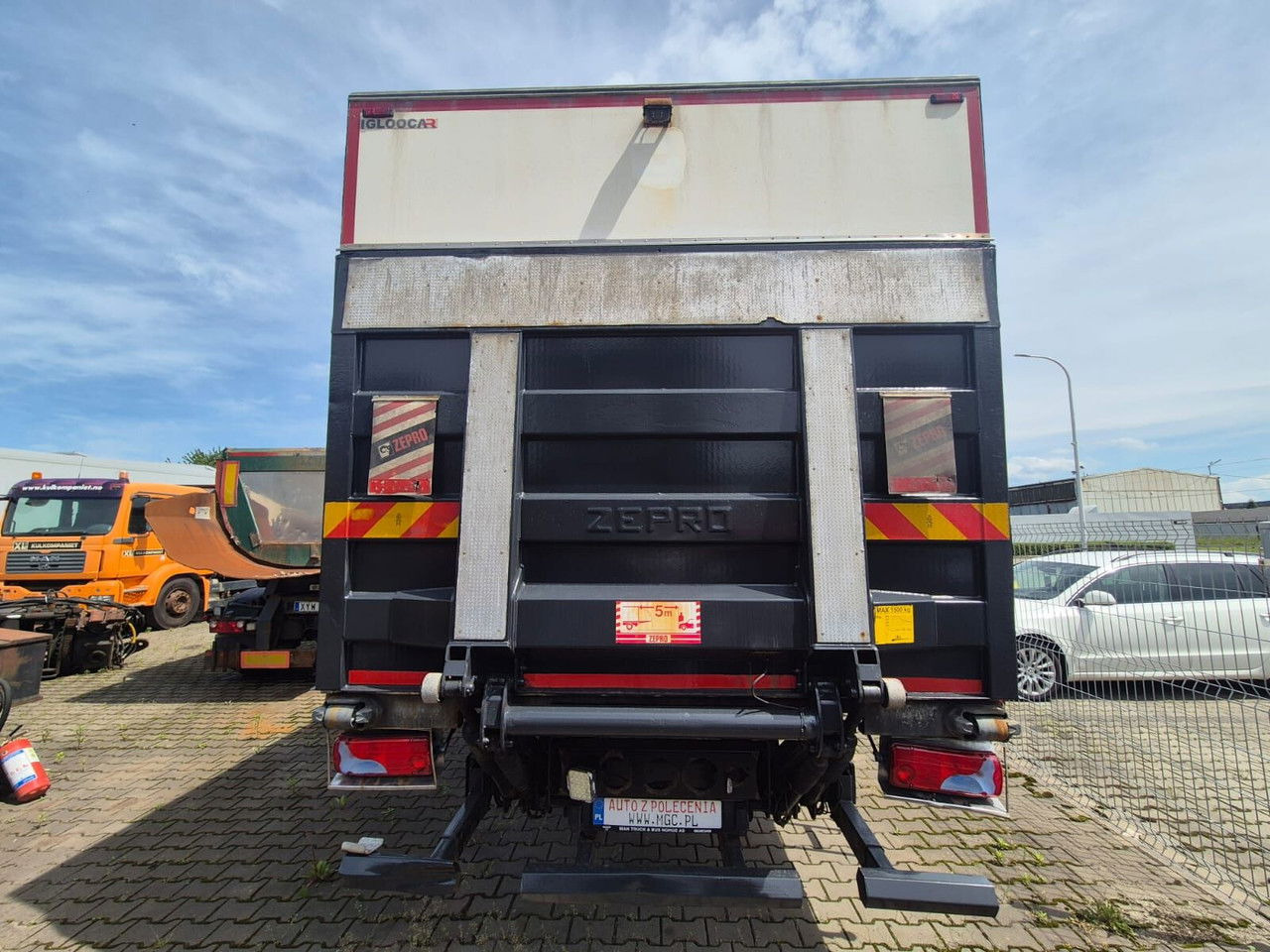 Cho thuê MAN TGM 15.250 1 Owner / Serviced / 2 Trucks IN Offer  MAN TGM 15.250 1 Owner / Serviced / 2 Trucks IN Offer: hình 11