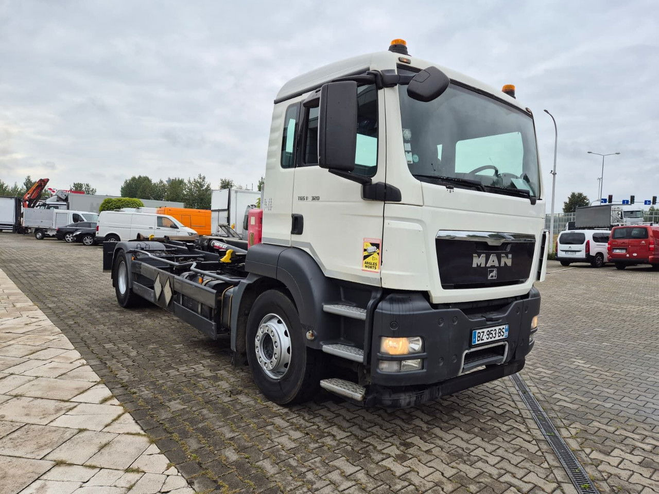 MAN TGS 18.320 Multilift UP TO 14 TON / NO Rust - Xe chở container/ Xe tải hoán đổi thân: hình 5 MAN TGS 18.320 Multilift UP TO 14 TON / NO Rust - Xe chở container/ Xe tải hoán đổi thân: hình 5