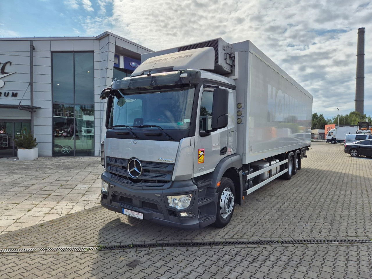 Mercedes-Benz Antos 2532 L - Xe tải đông lạnh: hình 3 Mercedes-Benz Antos 2532 L - Xe tải đông lạnh: hình 3