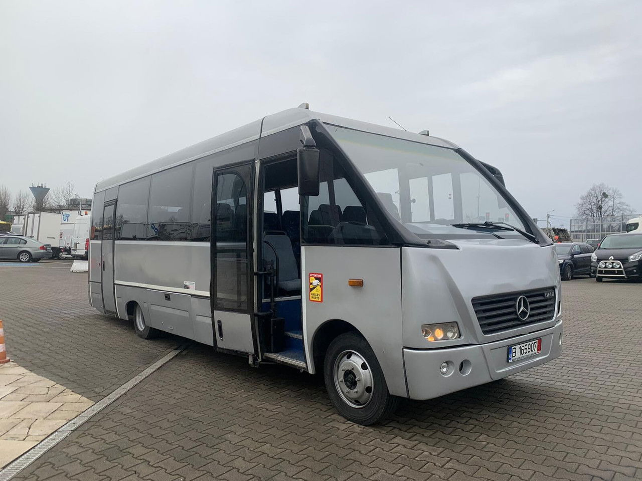 Mercedes-Benz Vario 814D, Mediano, Cibro, Vario,33 seats, E4, Wide Body - Xe bus ngoại ô: hình 1 Mercedes-Benz Vario 814D, Mediano, Cibro, Vario,33 seats, E4, Wide Body - Xe bus ngoại ô: hình 1