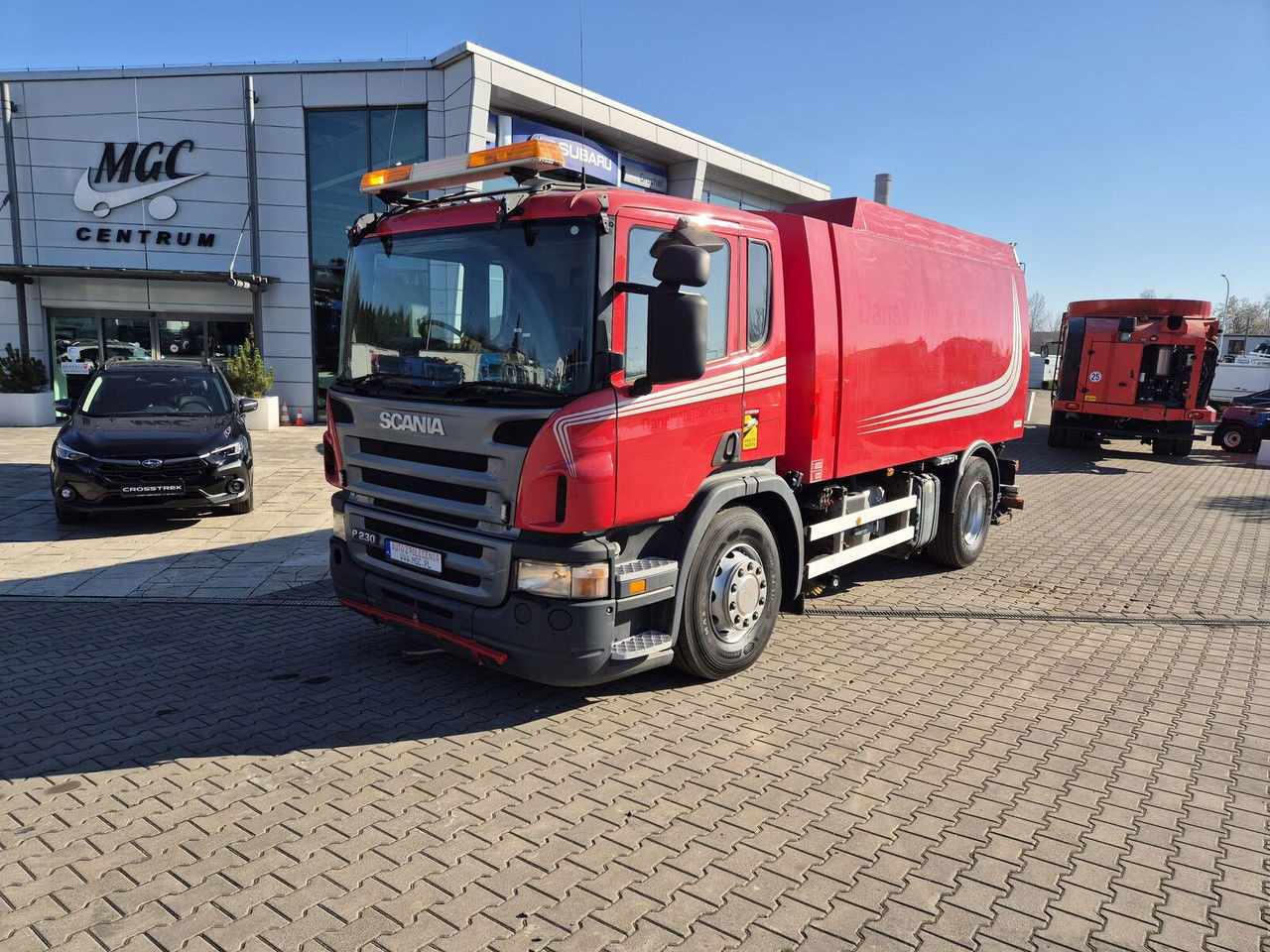 Scania P230 4X2 / Sweeper / Johnston VX800 / Sprayer / LOW Mileage / - Xe quét đường: hình 1 Scania P230 4X2 / Sweeper / Johnston VX800 / Sprayer / LOW Mileage / - Xe quét đường: hình 1