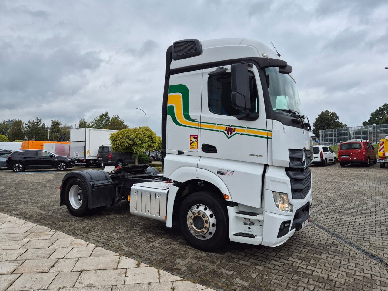 Mercedes-Benz Actros 1846 1 Owner / Works Great - Xe đầu kéo: hình 5 Mercedes-Benz Actros 1846 1 Owner / Works Great - Xe đầu kéo: hình 5