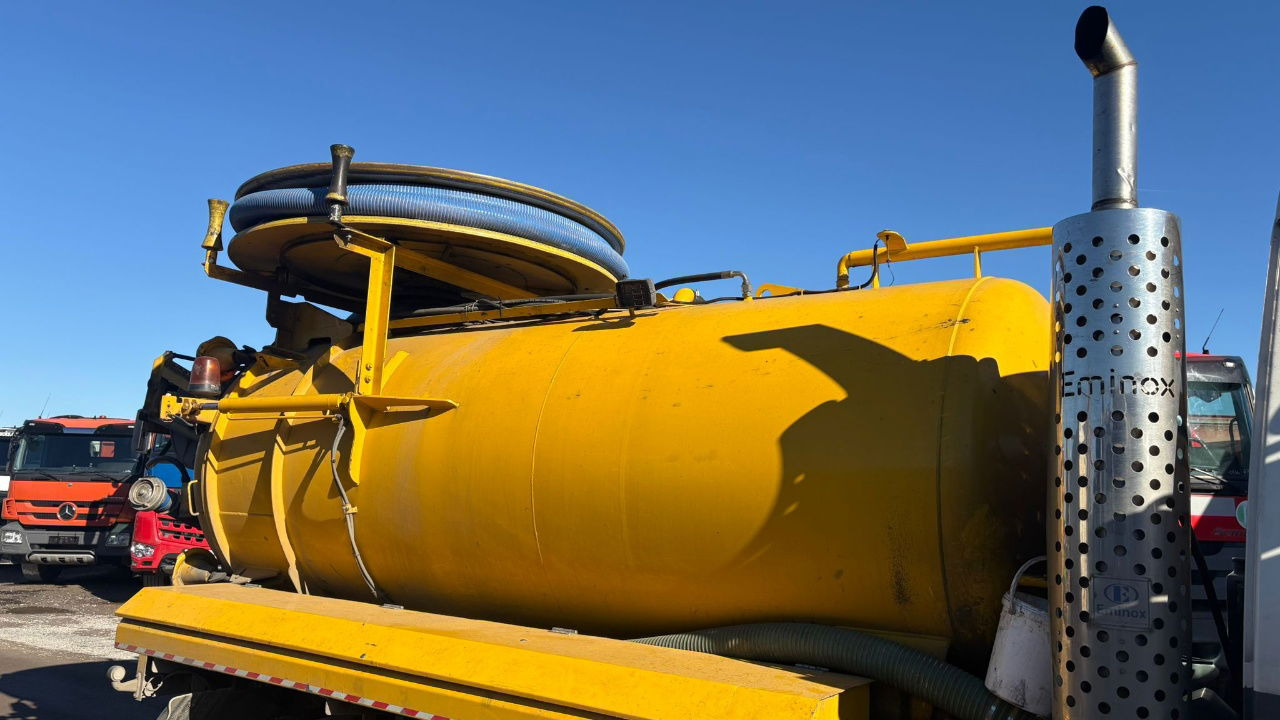 DAF AE55 4x2 vacuum + pressure truck - 8000 liters - Xe tải chân không: hình 4 DAF AE55 4x2 vacuum + pressure truck - 8000 liters - Xe tải chân không: hình 4