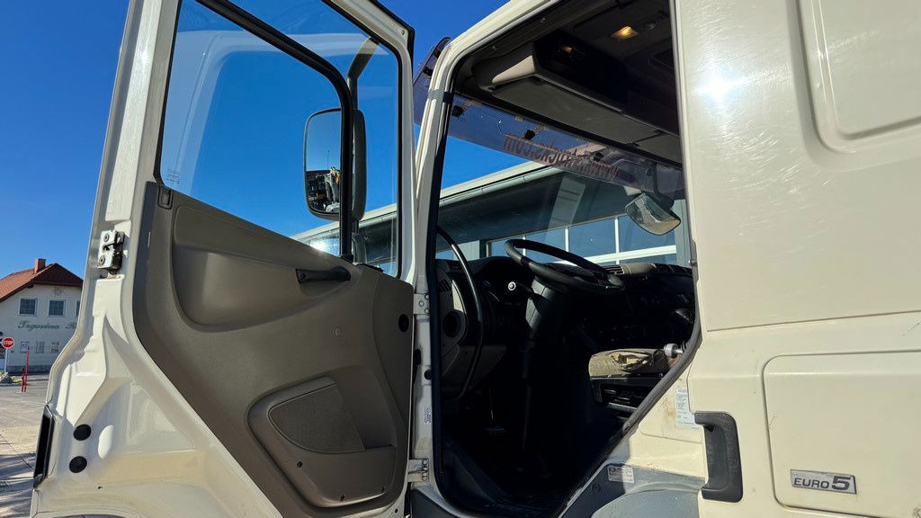 Cho thuê DAF CF 85.410 6x4 tipper - retarder DAF CF 85.410 6x4 tipper - retarder: hình 27 Cho thuê DAF CF 85.410 6x4 tipper - retarder DAF CF 85.410 6x4 tipper - retarder: hình 27