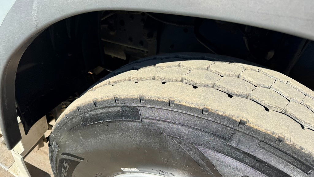 Cho thuê DAF CF 85.410 6x4 tipper - retarder DAF CF 85.410 6x4 tipper - retarder: hình 16 Cho thuê DAF CF 85.410 6x4 tipper - retarder DAF CF 85.410 6x4 tipper - retarder: hình 16